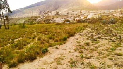 TERRENO DISPONIBLE MITAD DEL MUNDO