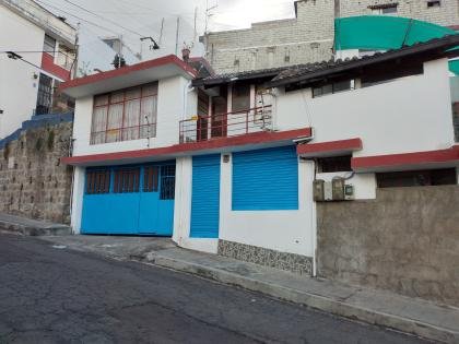 CASA DE TRES DORMITORIOS Y UNA SUITE