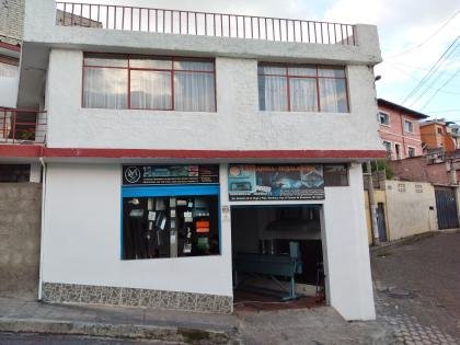 CASA DE TRES DORMITORIOS Y UNA SUITE