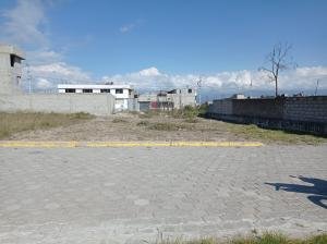 SE VENDE HERMOSO TERRENO EN SANJUAN DE CALDERÓN NORTE DE QUITO.