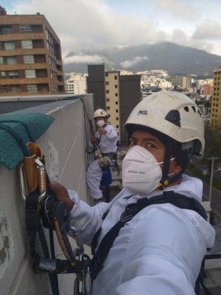 limpieza de ventanas en altura