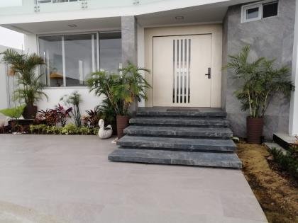 Hermosa Casa Frente al Mar