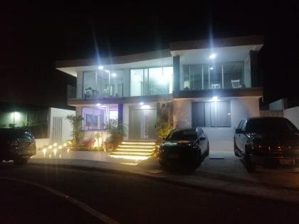 Hermosa Casa Frente al Mar