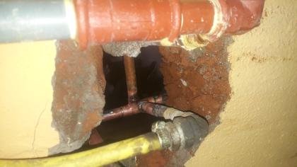Super plomero en cobre PVC pegable destape de cañerías 24 horas todos norte de Quito