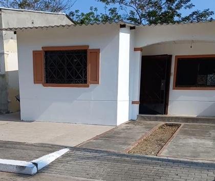 Se alquila villa, urb. valle alto