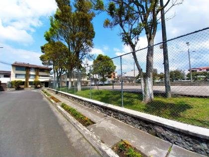 CALIDAD DE VIDA: SEGURIDAD. Departamento en urbanización privada y muy segura