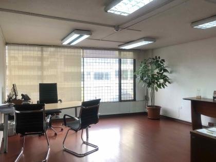 ARRIENDO EDIFICIO PARA COOP. Y BANCOS - QUITO, AV. RODRIGO DE CHAVEZ, LA MAGDALENA