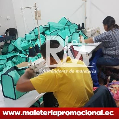 FABRICANTES DE MOCHILAS Y MALETINES DE CONGRESO AL POR MAYOR PARA EMPRESAS 2023