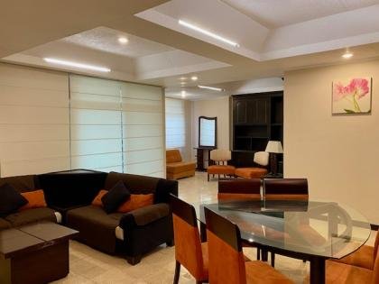Alquilo Casa amoblada en la Ciudadela Amazonas, diagonal al registro civil del Sur.