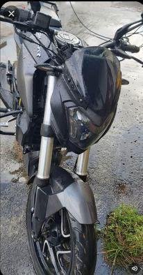 Moto Dominar 400 ug