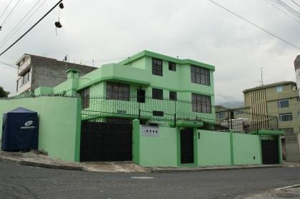 VENDO CASA, DE 3 DEPARTAMENTOS, SECTOR NORTE, CONDADO SHOPPING