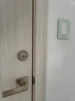 Exclusivos departamentos nuevos de venta en el edificio residencial Nueva Aurora, en el sur de Quito, ubicado en la esquina de las calles S50F y Oe3B