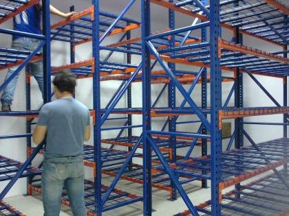 RACKS Y PERCHAS INDUSTRIALES - FABRICACIÓN