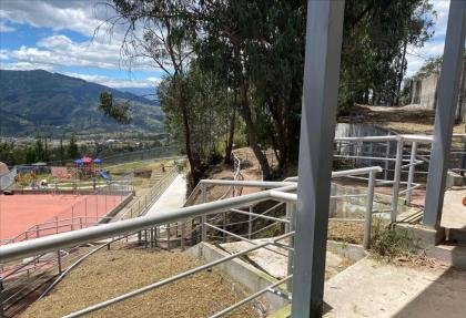 Vendo Terreno en Urbanización Privada en Cumbayá