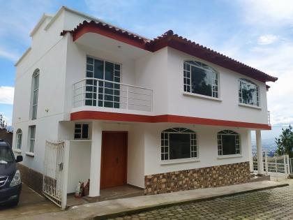 Casa en Venta en Conocoto – Amplia, Cómoda y en Excelente Ubicación